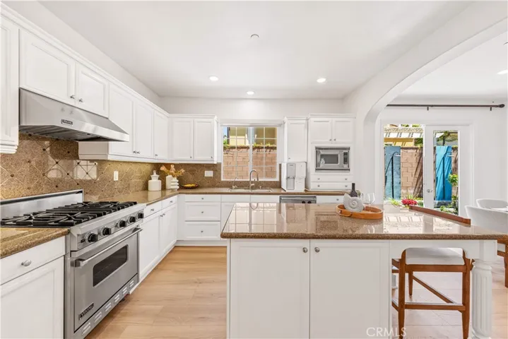 22 Arborside, Irvine, California 92603