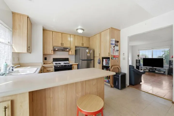 4107 Pluto Way, Union City, California 94587