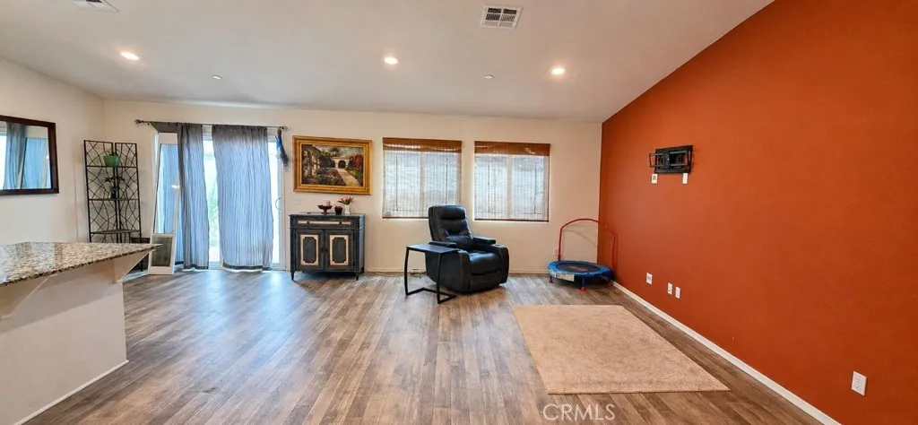 377 White Gate, San Jacinto, California 92583