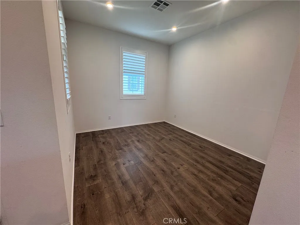 Dining/office area