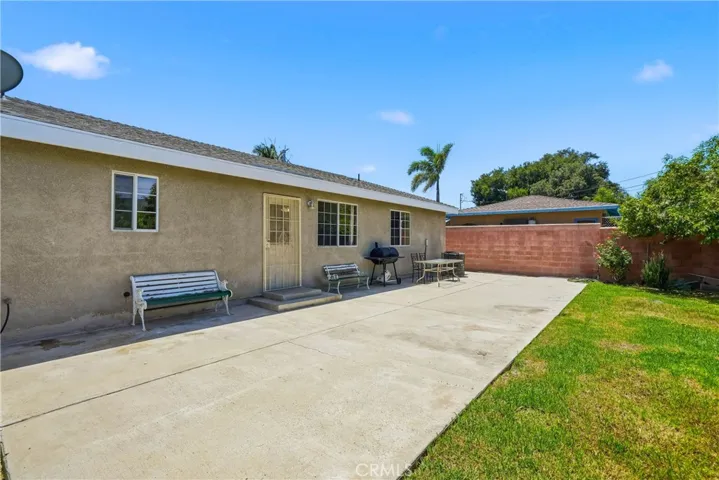 1015 W 5th, Corona, California 92882