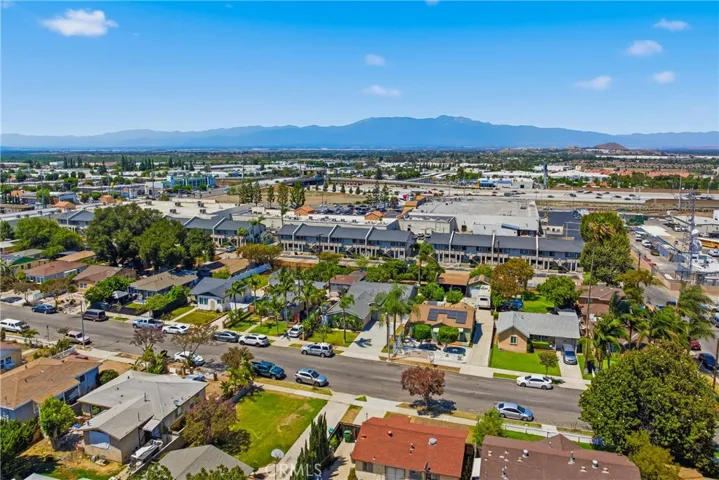 1015 W 5th, Corona, California 92882