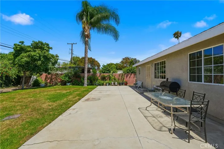 1015 W 5th, Corona, California 92882