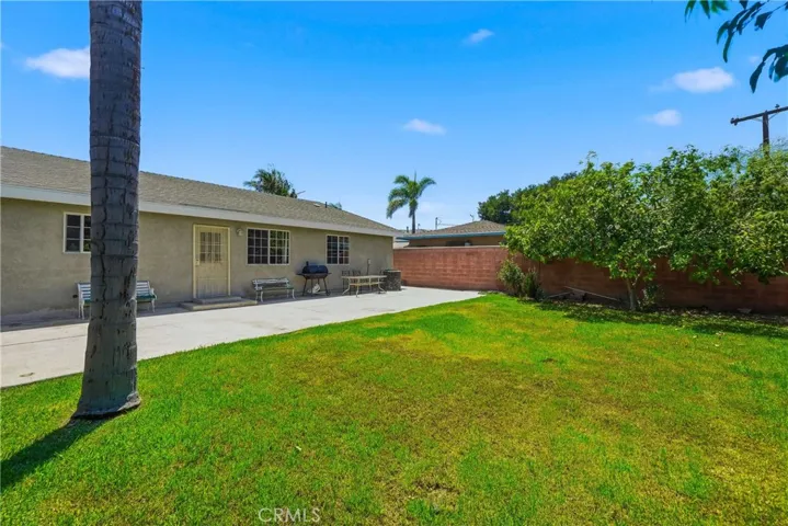 1015 W 5th, Corona, California 92882