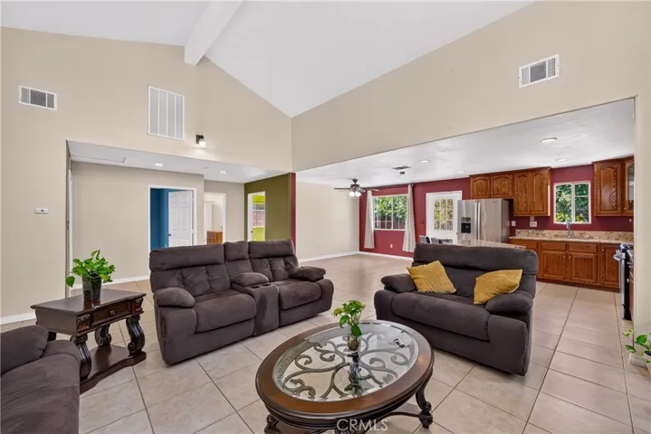 1015 W 5th, Corona, California 92882
