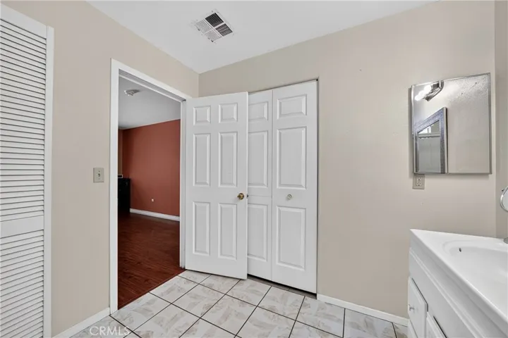 1015 W 5th, Corona, California 92882