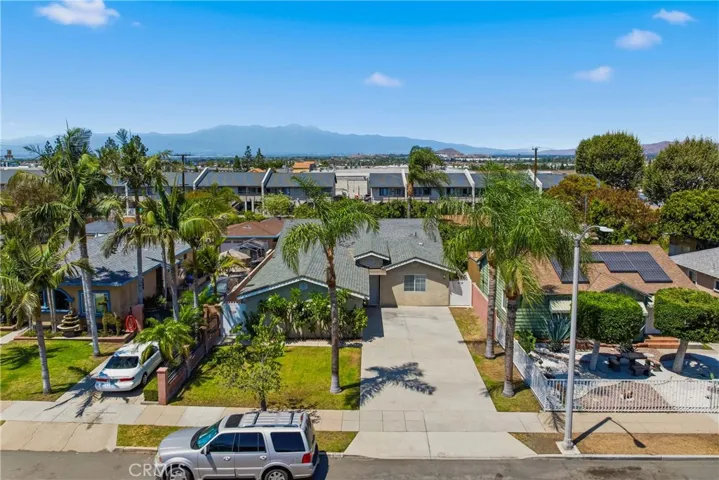 1015 W 5th, Corona, California 92882