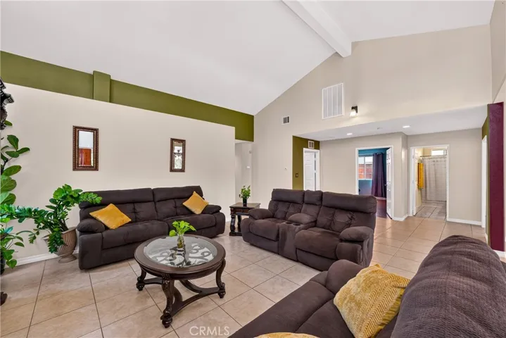 1015 W 5th, Corona, California 92882