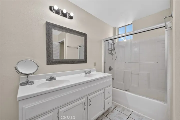 1015 W 5th, Corona, California 92882