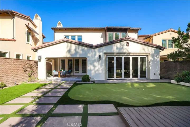 10 Shadybend, Irvine, California 92602