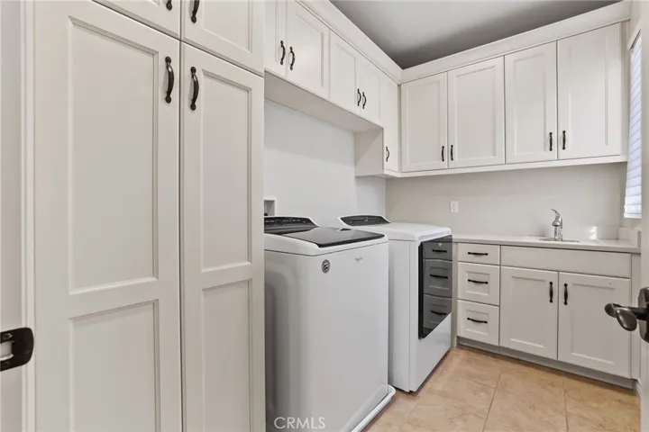 10 Shadybend, Irvine, California 92602
