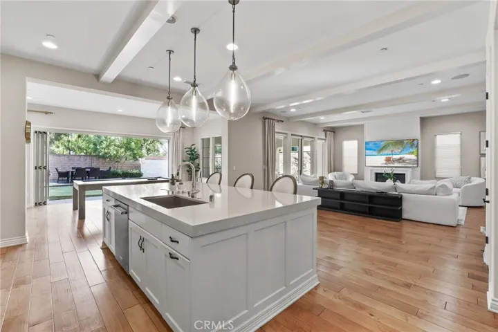 10 Shadybend, Irvine, California 92602