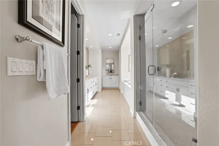 10 Shadybend, Irvine, California 92602