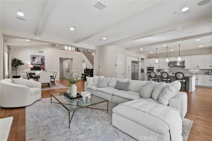 10 Shadybend, Irvine, California 92602