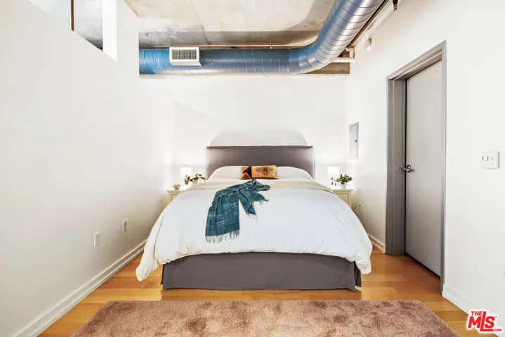 645 W 9th Street 237, Los Angeles, California 90015