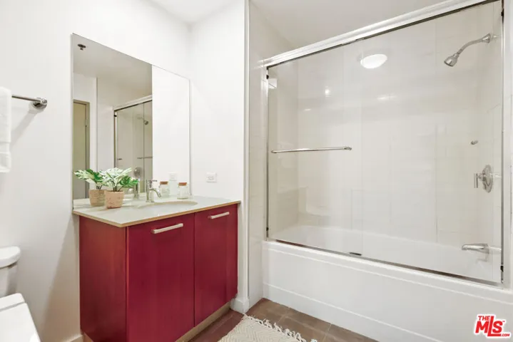645 W 9th Street 237, Los Angeles, California 90015