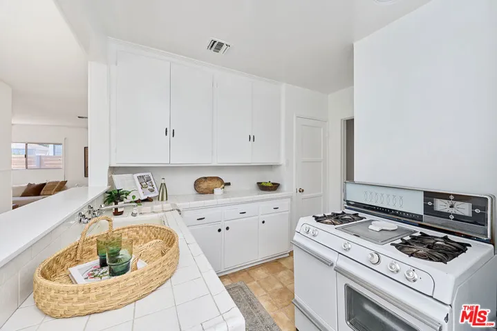 4121 Bledsoe Avenue, Culver City, California 90066