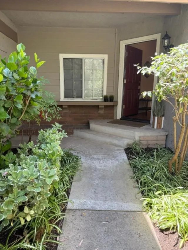 Private Front Entry Walkway  (Daytime)