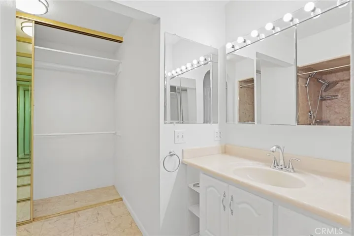 8402 Sunbeam Cir, Huntington Beach, California 92646