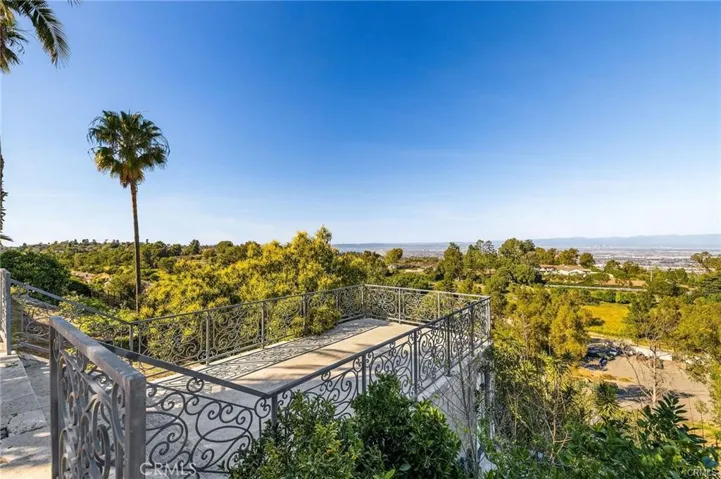 21 Coveview, Rancho Palos Verdes, California 90275