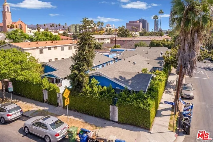 6685 De Longpre Avenue, Los Angeles, California 90028