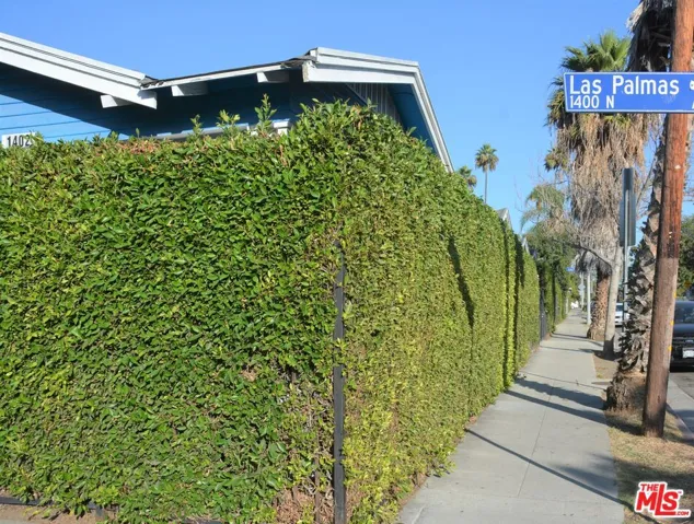 6685 De Longpre Avenue, Los Angeles, California 90028