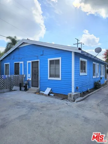 6685 De Longpre Avenue, Los Angeles, California 90028
