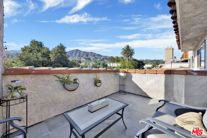 MASTER BALCONY