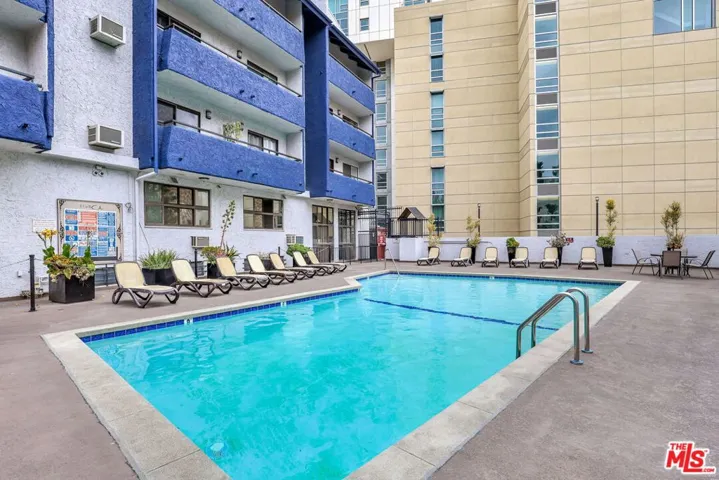 10982 Roebling Avenue 522, Los Angeles, California 90024