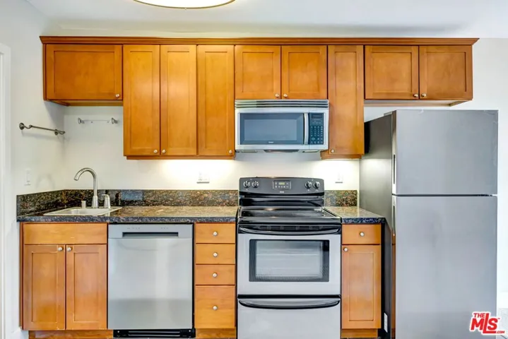10982 Roebling Avenue 522, Los Angeles, California 90024
