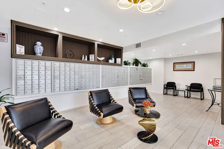 10982 Roebling Avenue 522, Los Angeles, California 90024