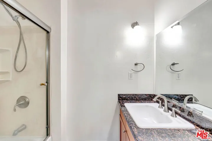 10982 Roebling Avenue 522, Los Angeles, California 90024