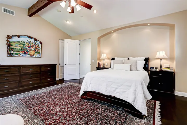 3005 N Poinsettia Avenue, Manhattan Beach, California 90266