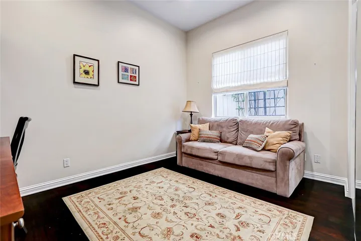 3005 N Poinsettia Avenue, Manhattan Beach, California 90266