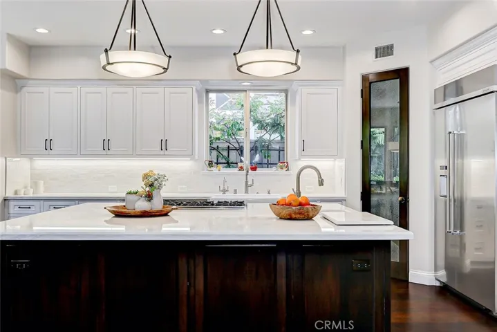 3005 N Poinsettia Avenue, Manhattan Beach, California 90266
