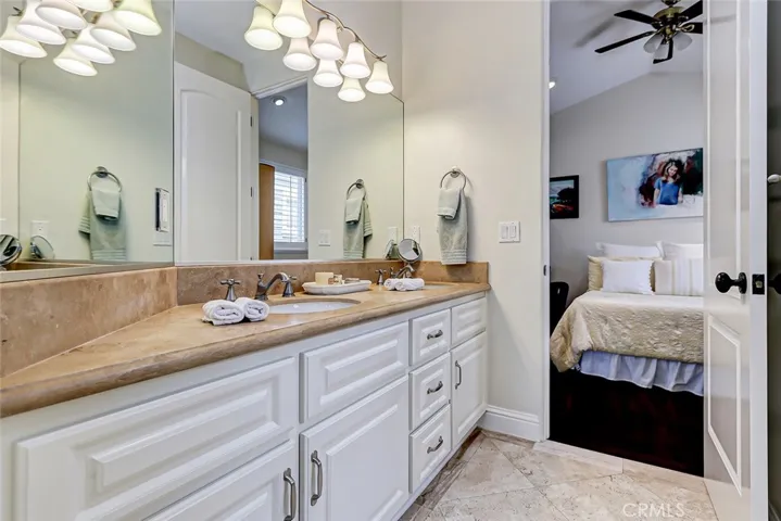 3005 N Poinsettia Avenue, Manhattan Beach, California 90266