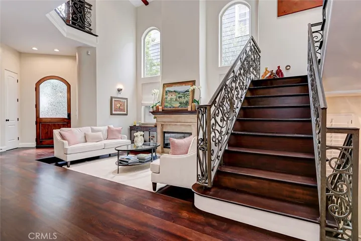 3005 N Poinsettia Avenue, Manhattan Beach, California 90266