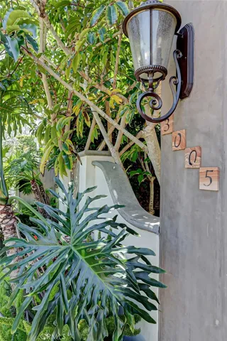 3005 N Poinsettia Avenue, Manhattan Beach, California 90266
