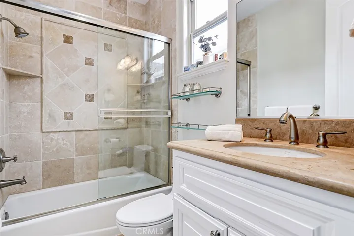 3005 N Poinsettia Avenue, Manhattan Beach, California 90266