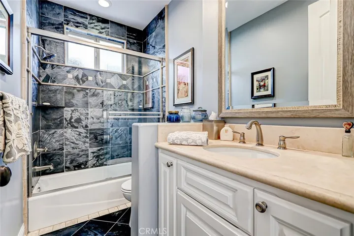 3005 N Poinsettia Avenue, Manhattan Beach, California 90266
