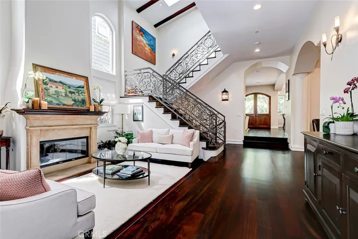 3005 N Poinsettia Avenue, Manhattan Beach, California 90266