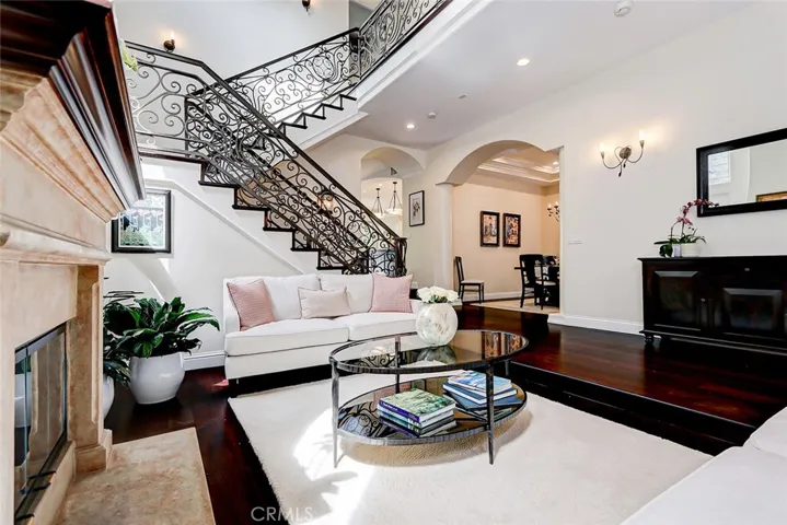 3005 N Poinsettia Avenue, Manhattan Beach, California 90266