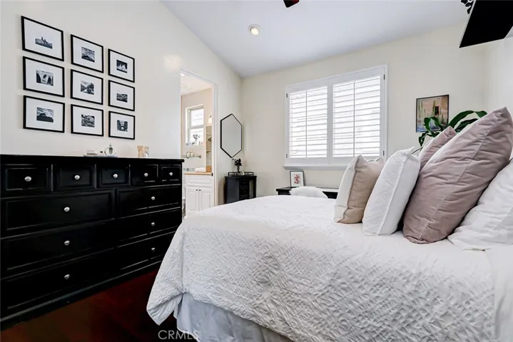 3005 N Poinsettia Avenue, Manhattan Beach, California 90266