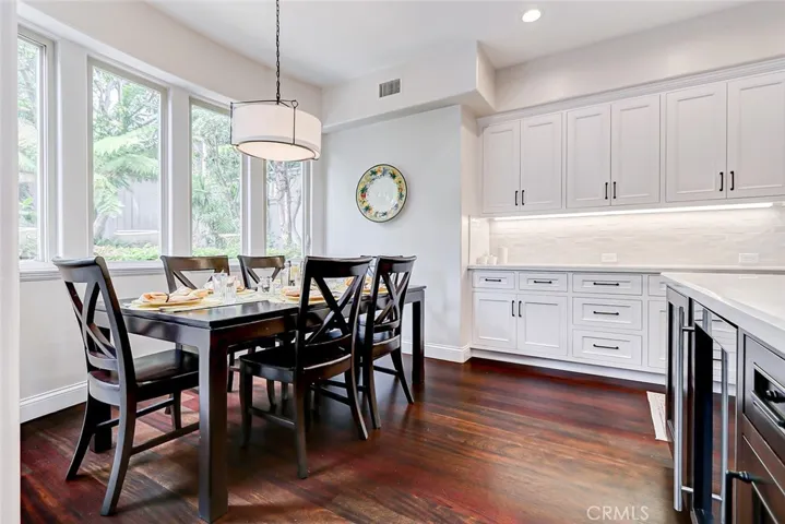 3005 N Poinsettia Avenue, Manhattan Beach, California 90266