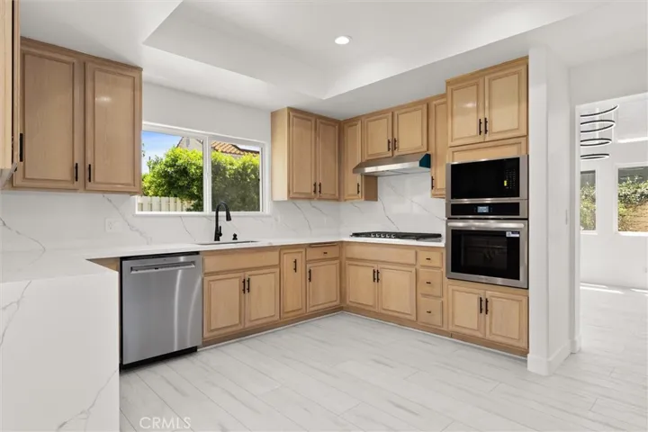 7422 Kyle Court, West Hills, California 91307