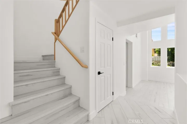7422 Kyle Court, West Hills, California 91307