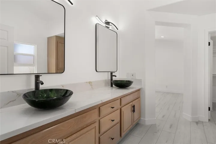 7422 Kyle Court, West Hills, California 91307