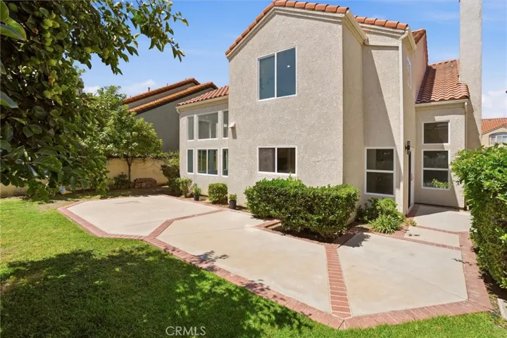 7422 Kyle Court, West Hills, California 91307