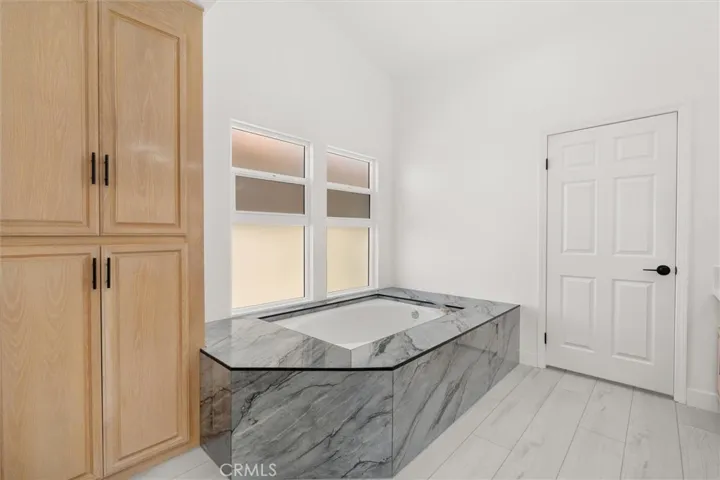 7422 Kyle Court, West Hills, California 91307