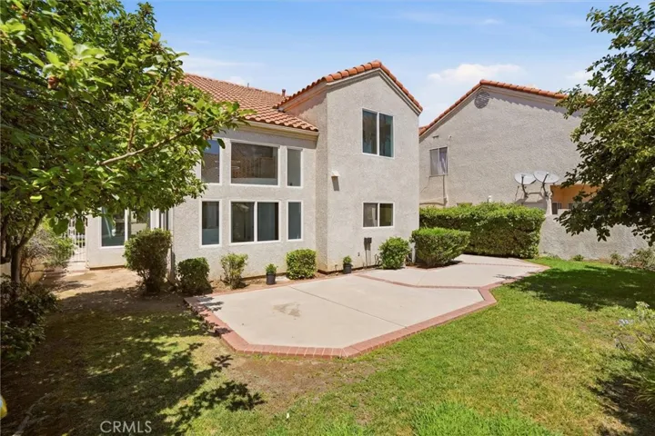 7422 Kyle Court, West Hills, California 91307